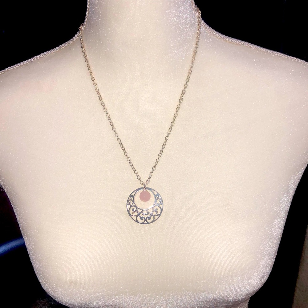 Lbvyr silver chain and pendant with rose quarts